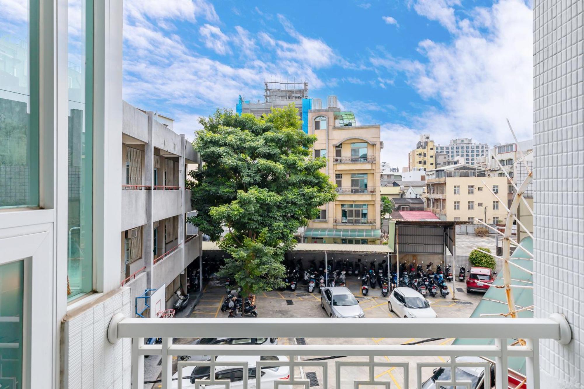 32小巷弄 Hotel Tainan Exterior photo